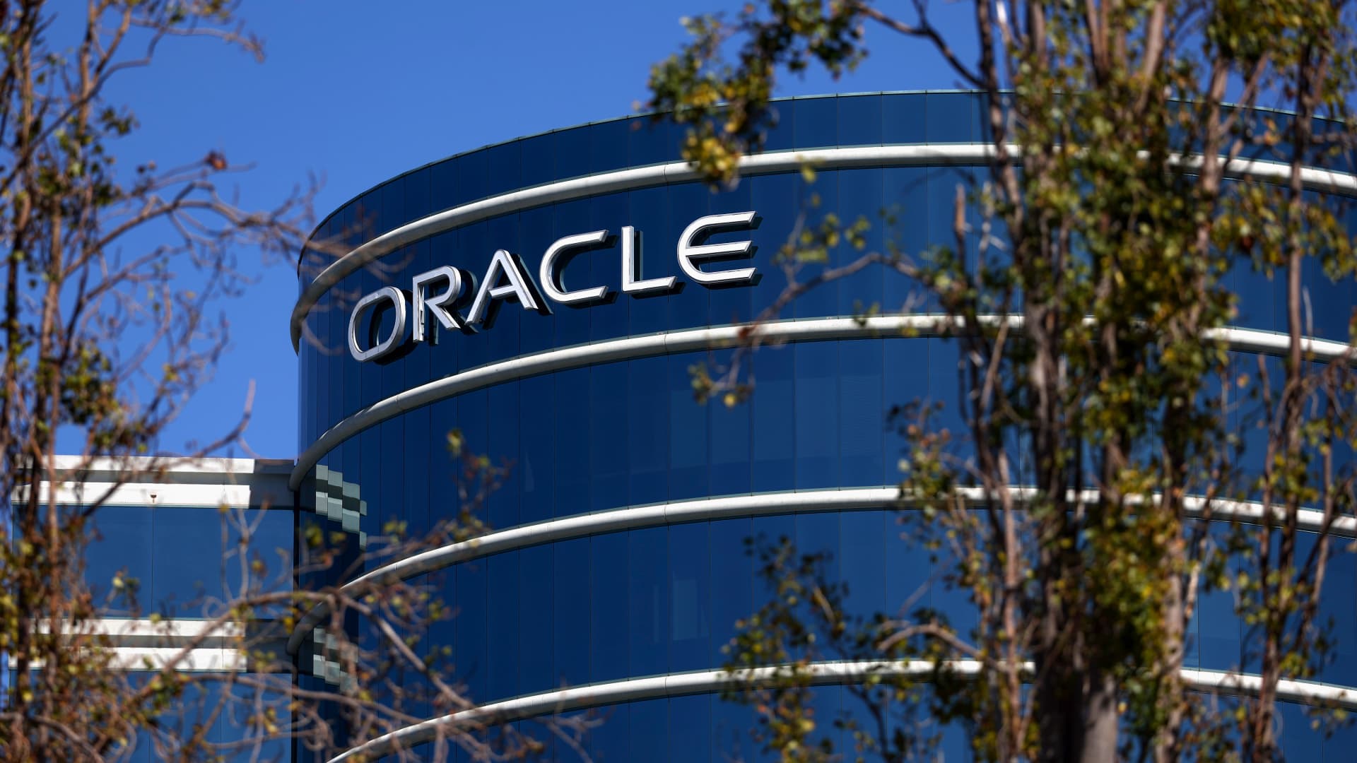 Oracle designing data center that would be powered by 3 small nuclear reactors