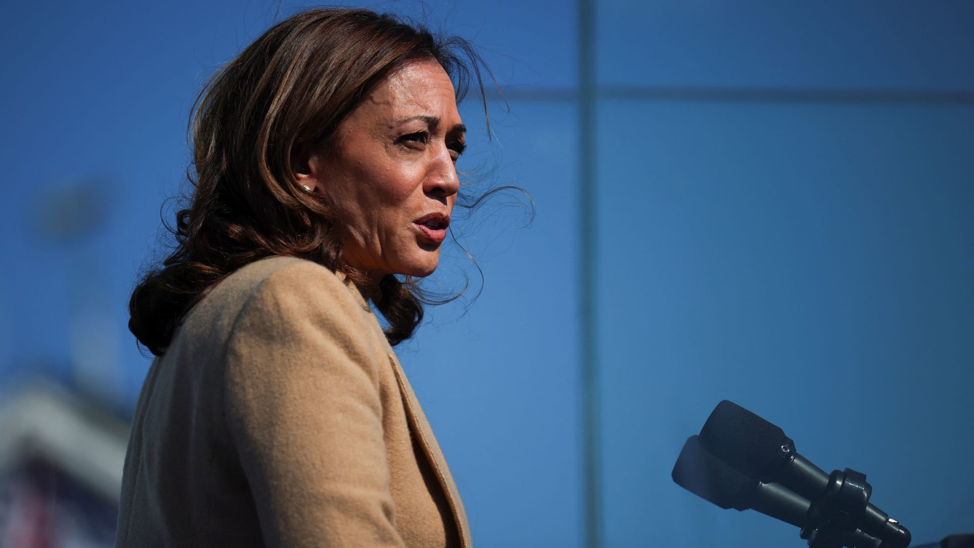 Microsoft report details Russia disinformation campaign against Harris