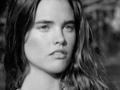 The wonderfully sexy FEMALE models of Abercrombie and Fitch