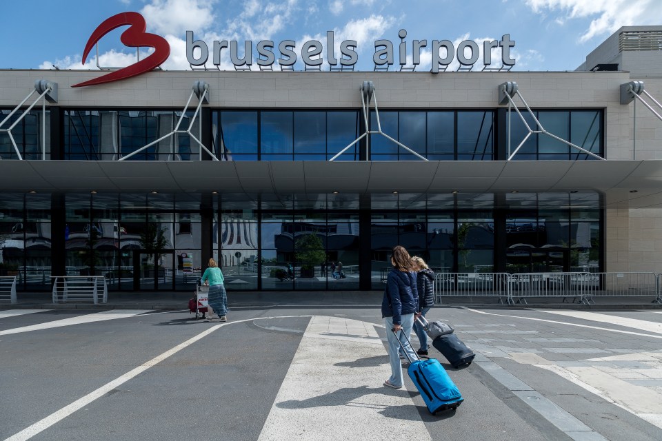 Staff are walking out at Brussels Airport