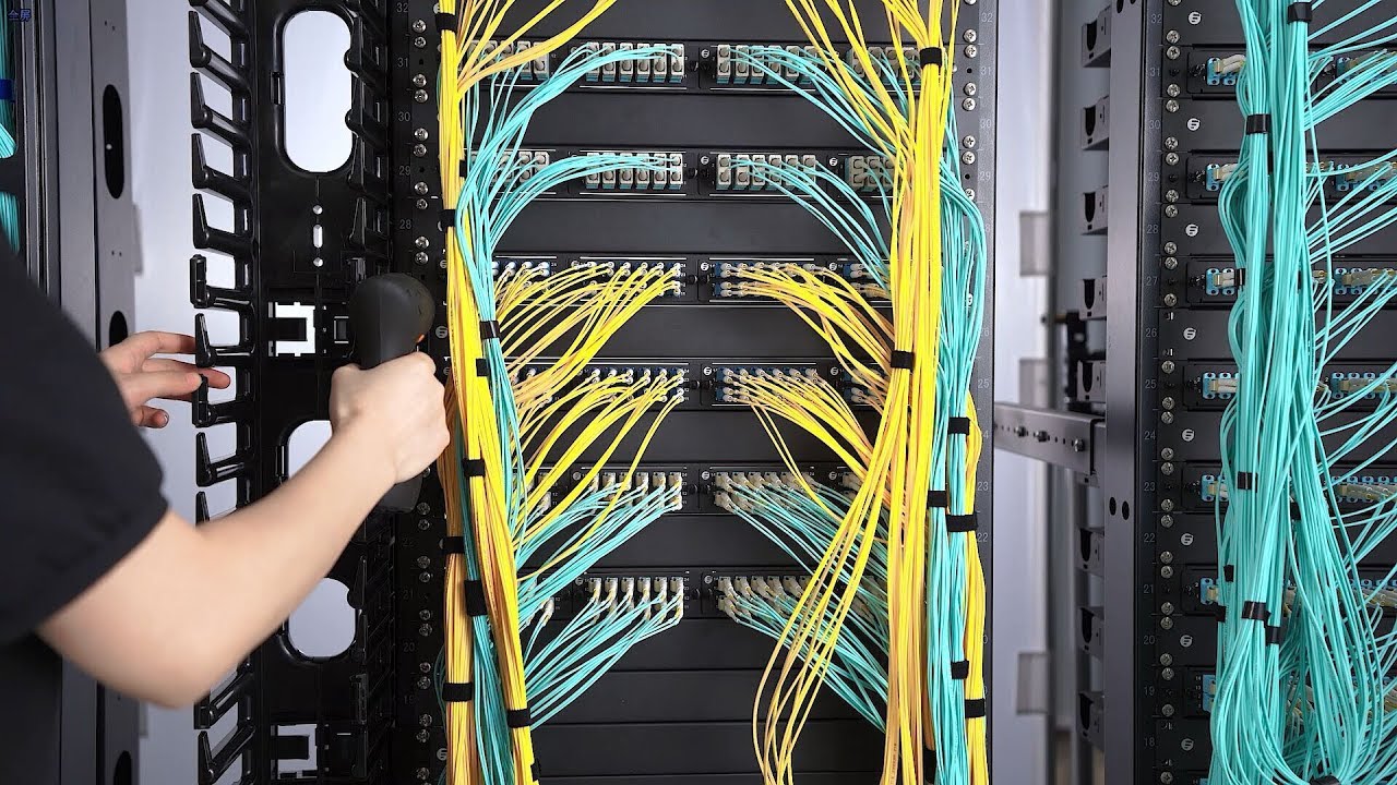 Single-Sided Vertical Cable Manager for 45U Server Racks | FS