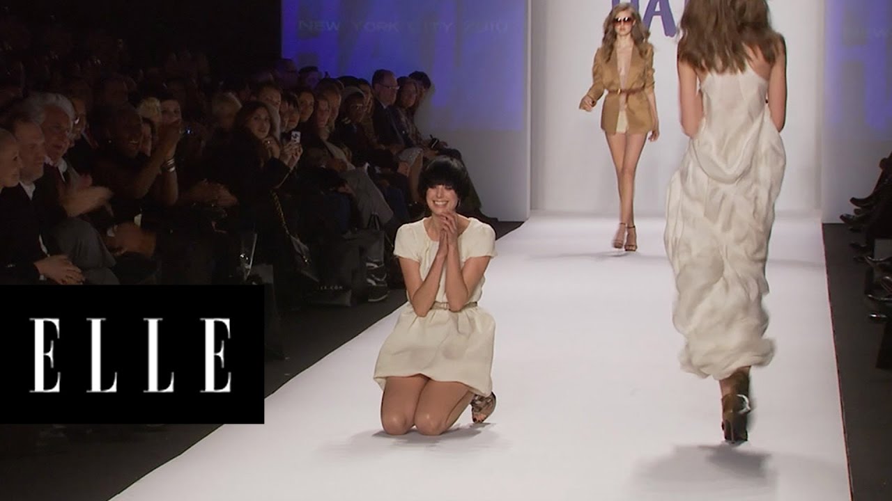 Watch How Gracefully These Models Fall | ELLE