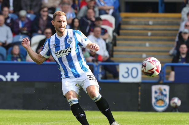 Huddersfield Town's worrying run of form continues with defeat at Reading