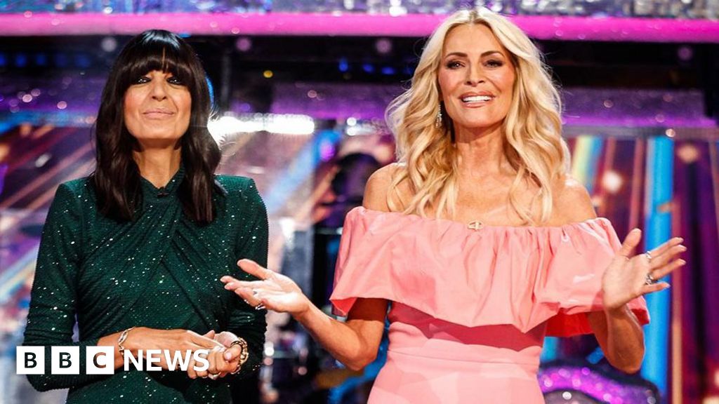 First celebrity leaves Strictly after dance-off