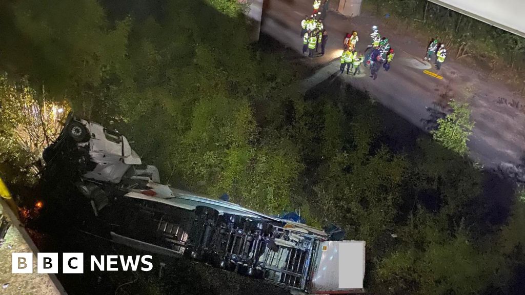 Lorry falls 60 metres off Thelwall Viaduct near Warrington