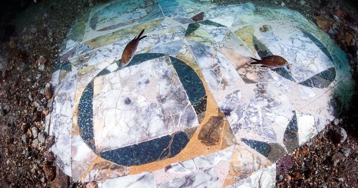 Archaeologists make stunning underwater discovery of ancient mosaic in sea off Italy