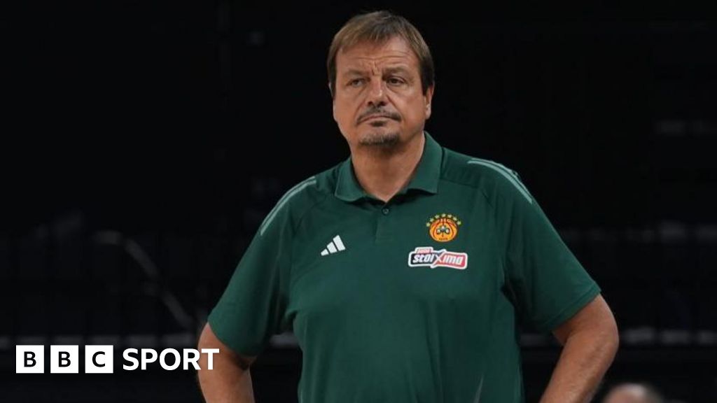 Ergin Ataman: Turkey's basketball coach sparks fury over footballing rivalry