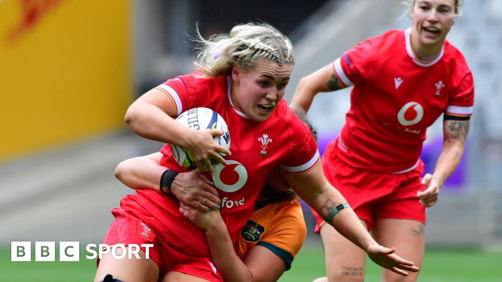 WXV2: Australia 37-5 Wales - Dragons walloped by Wallaroos in opener