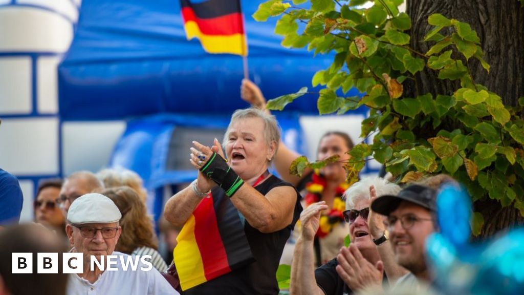 Brandenburg election: Olaf Scholz's SPD narrowly beats AfD