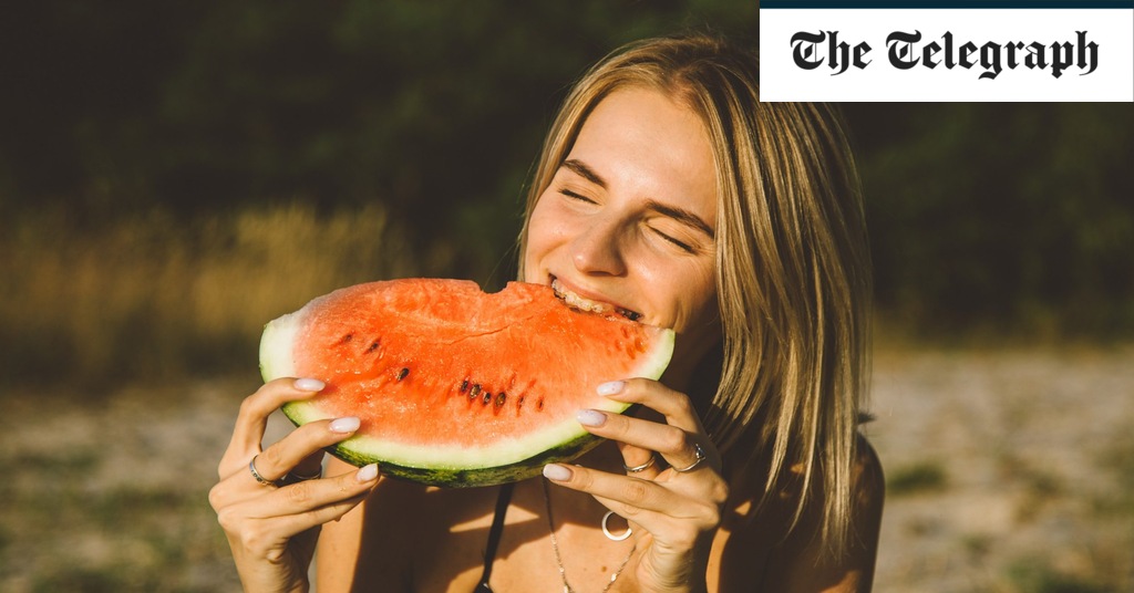 How to stay hydrated in the summer heatwave