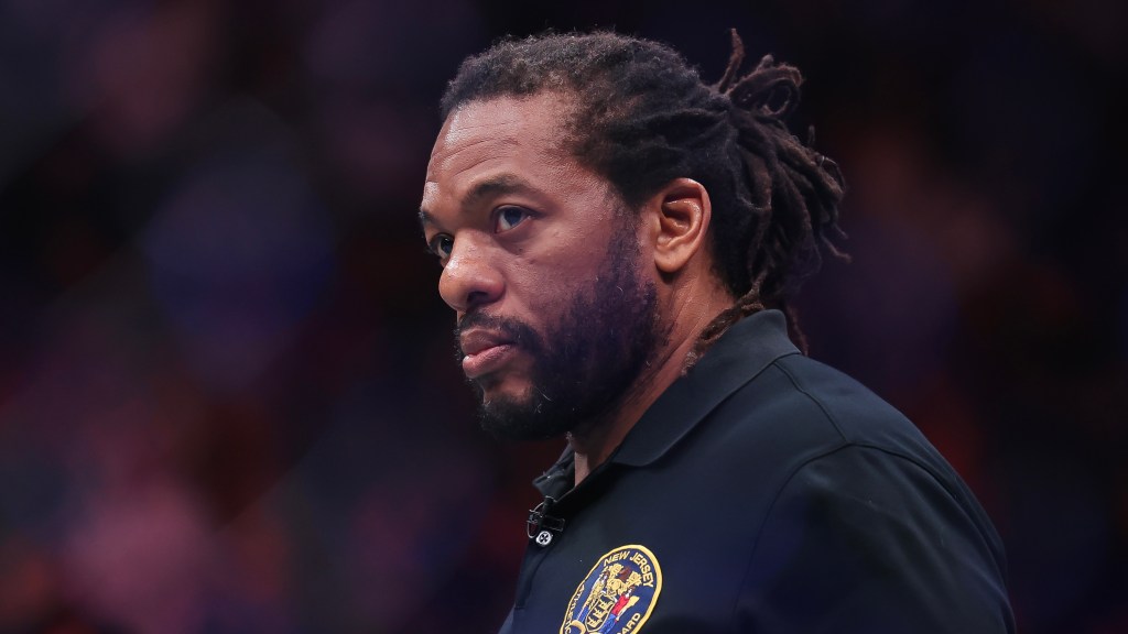 UFC 306 referee Herb Dean addresses Dvalishvili vs. O’Malley oddities