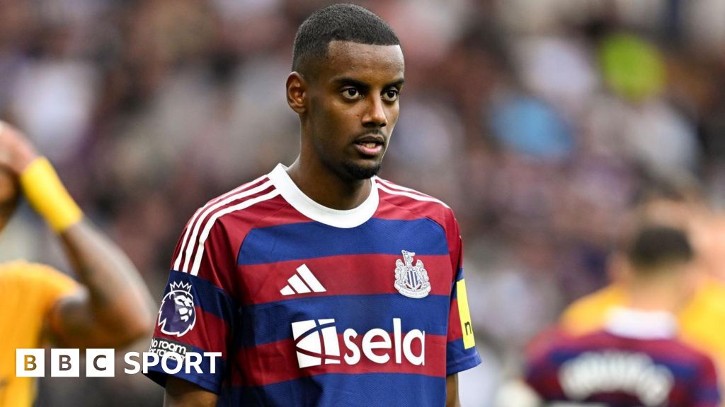 Alexander Isak: Newcastle striker an injury doubt for Premier League match against Fulham