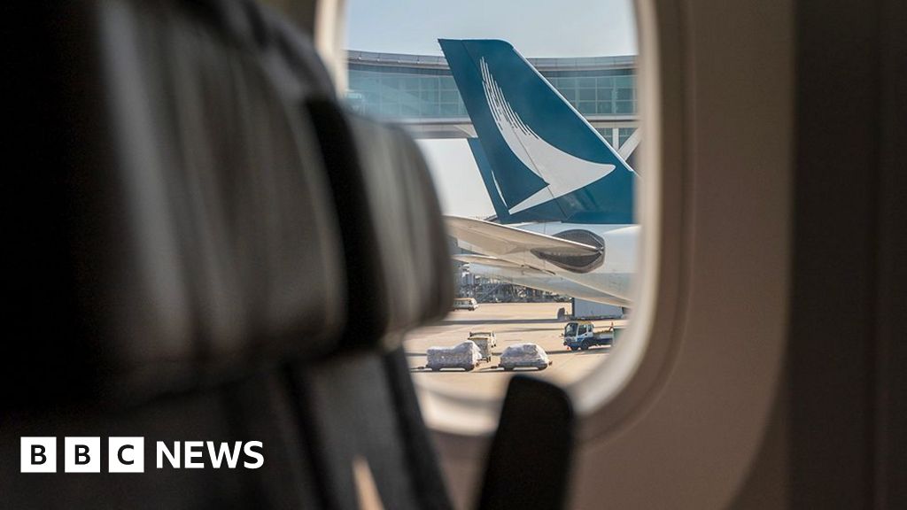 Cathay Pacific bans couple who complained over reclining seat