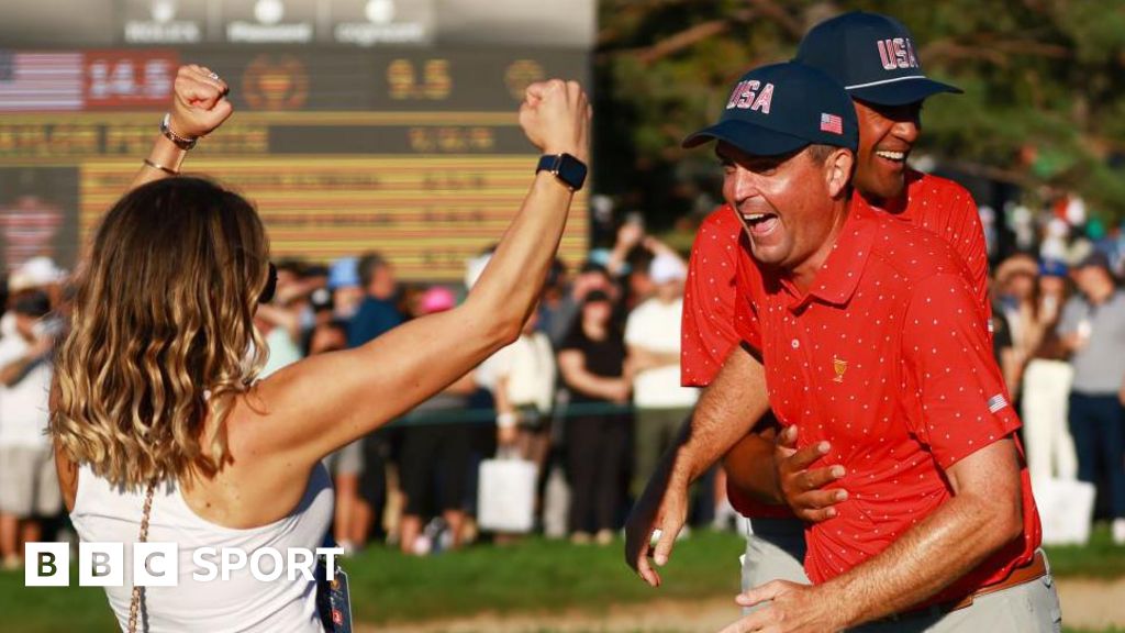 Presidents Cup: United States beat International team for 10th straight title