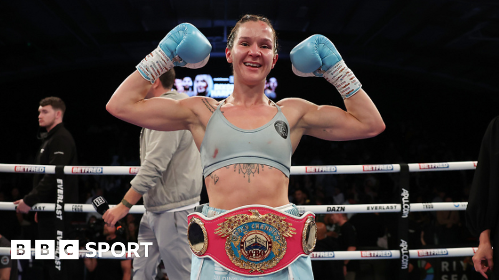 Rhiannon Dixon v Terri Harper: Doncaster's Harper wins on points to become three-weight world champion