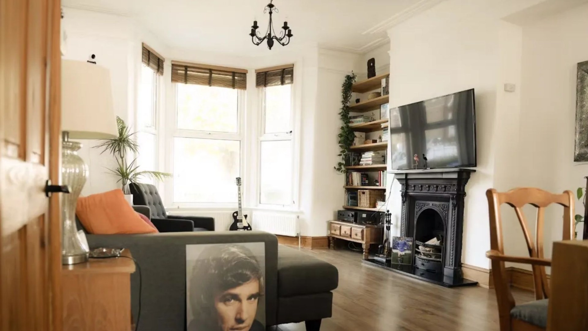 Home inspired by Oasis' Definitely Maybe album cover goes on sale for £550,000