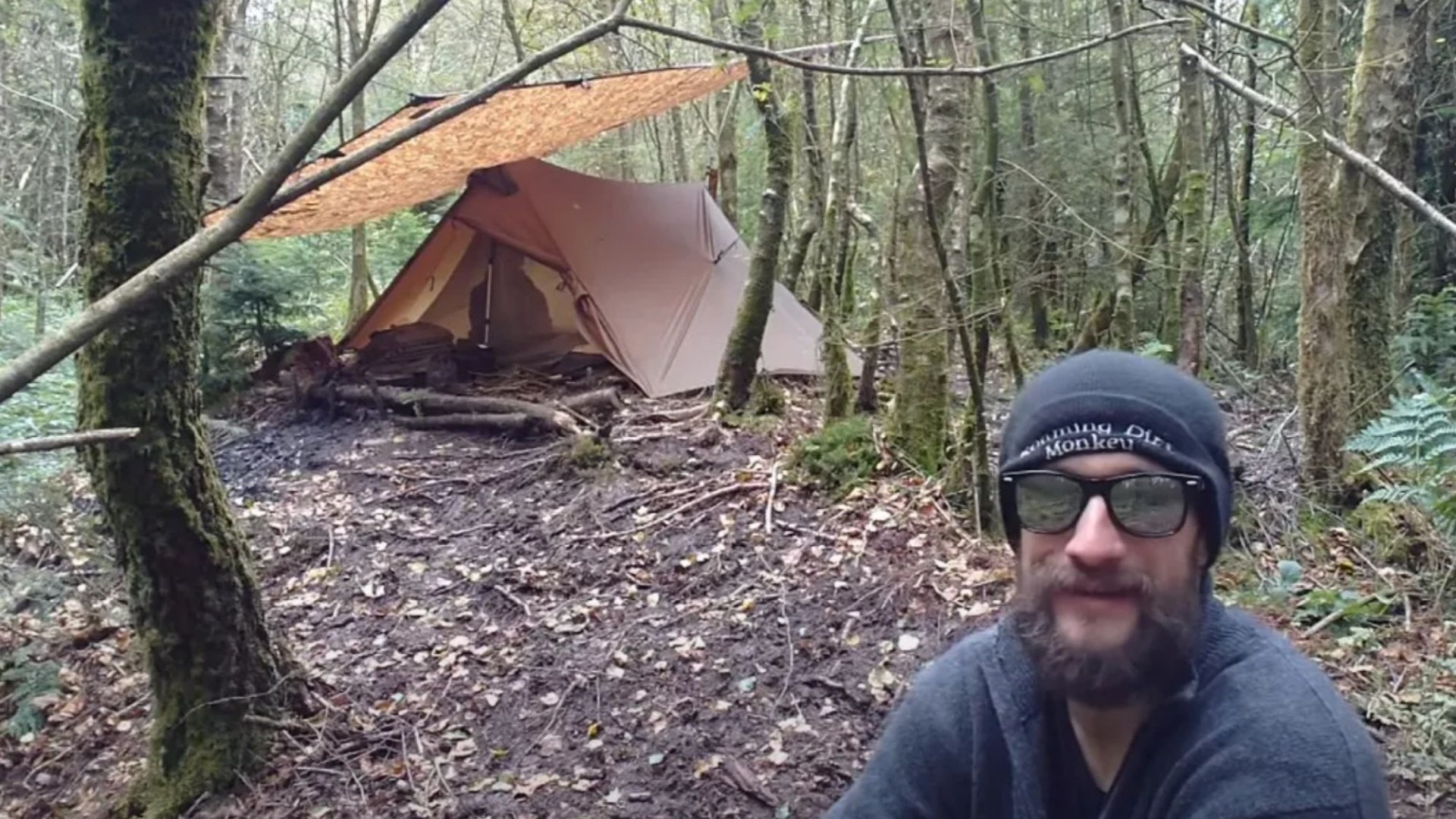 We are Britain’s only full-time nomads traipsing around country in freezing cold tent patched with duct tape & plasters