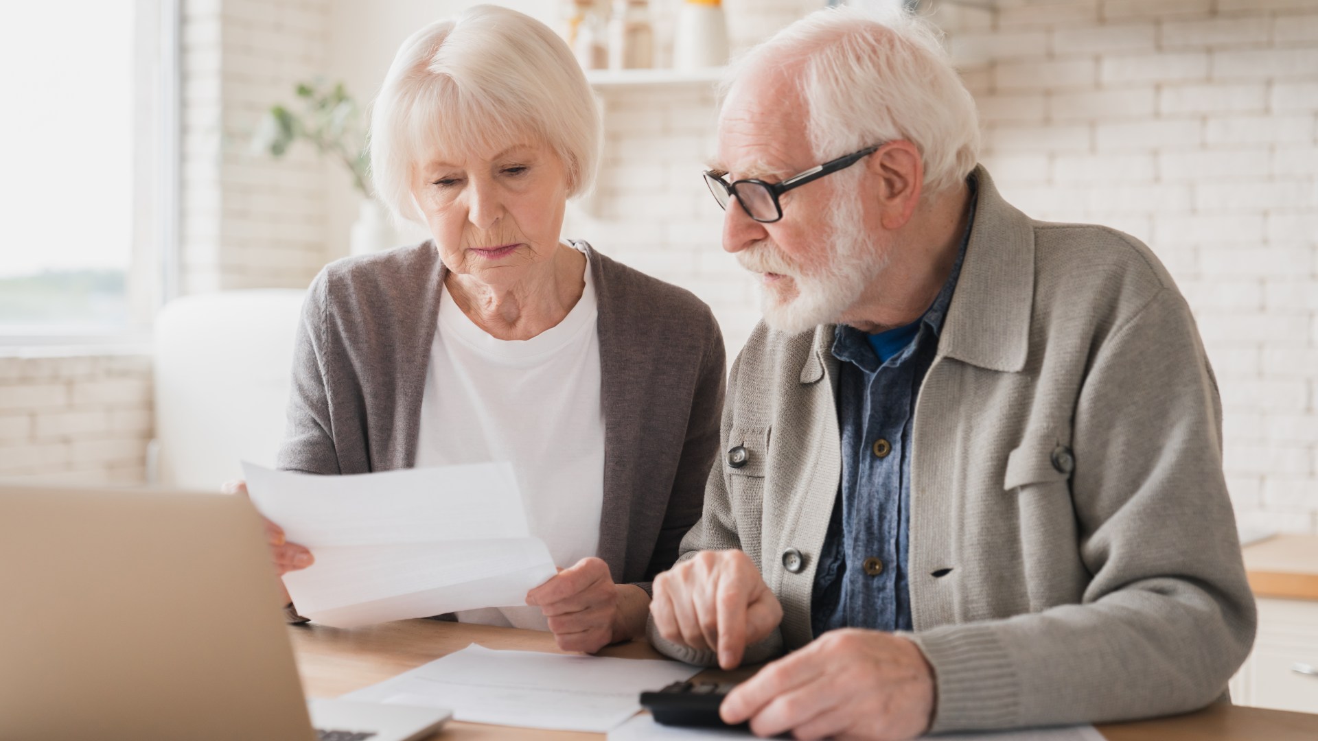 Just weeks to act on pension credit DWP loophole and bag an extra £150 towards energy bills this winter