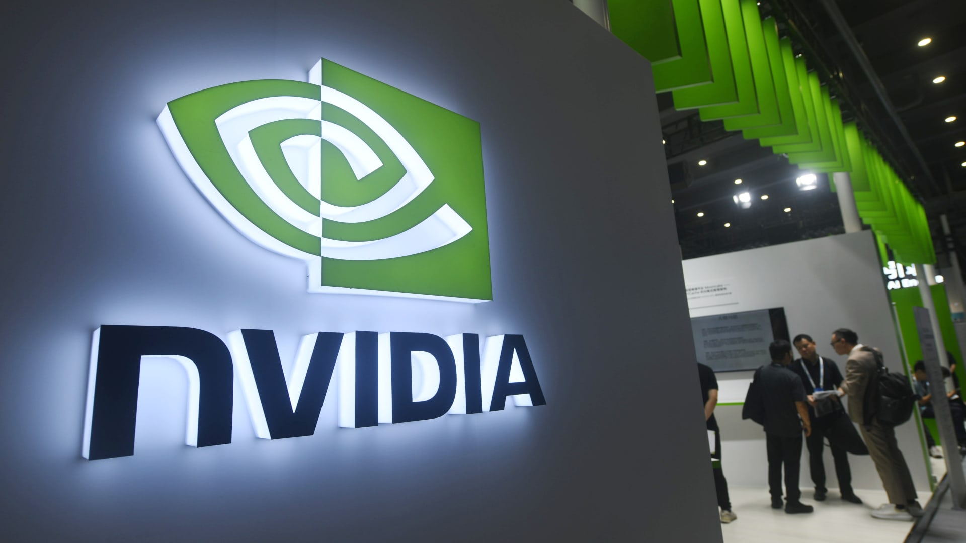 Nvidia makes a move to take AI mainstream — plus, a positive call on Home Depot