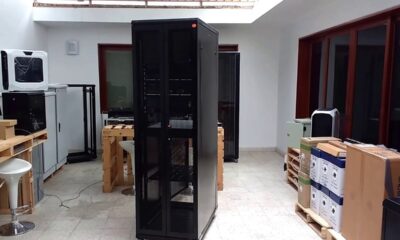 Armario / Gabinete RACK ServerGuru® 42U DATACENTER