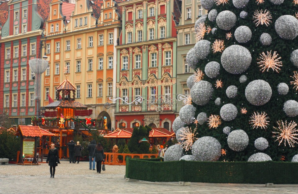 The Christmas tree lights will be switched on on December 6