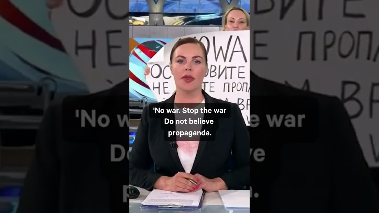 Anti-War Sign Shows Up on Live Russian TV Program #Shorts