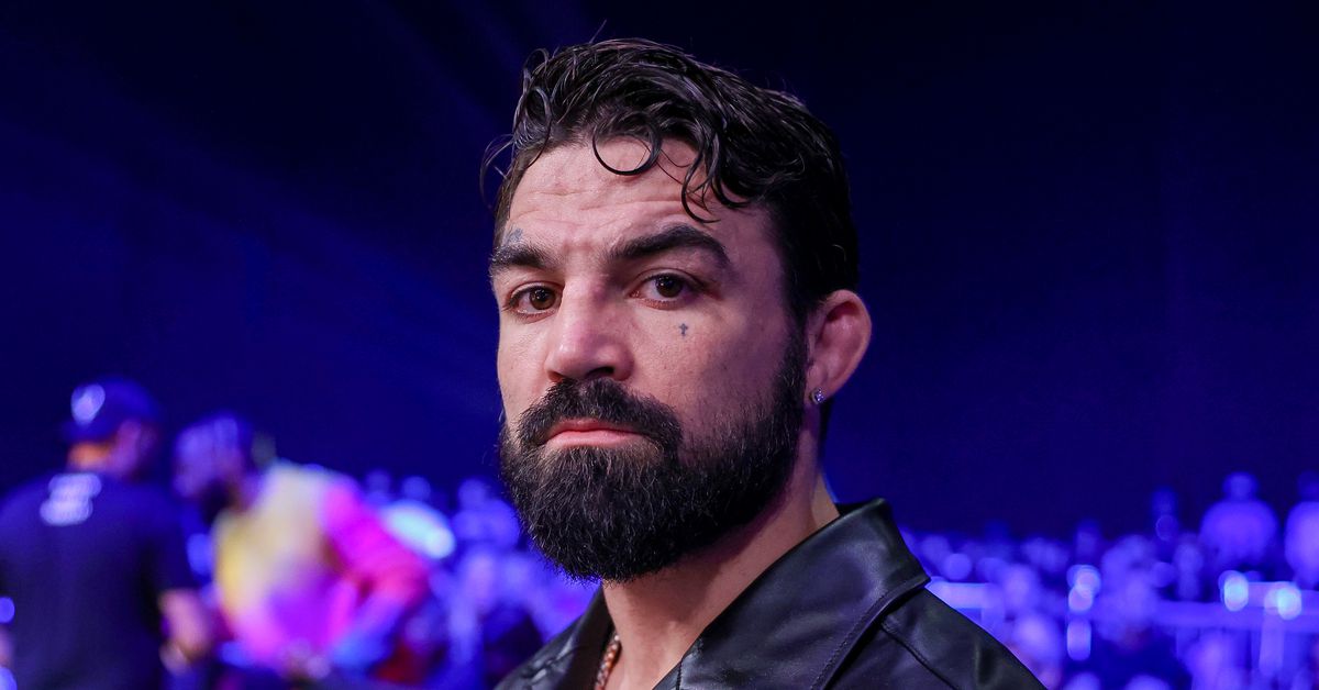 Mike Perry addresses recent DUI arrest, apologizes for berating police officers