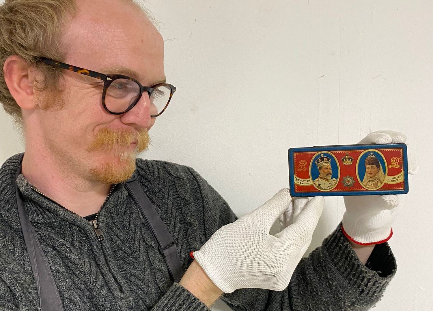 Ultra-rare 122-year-old chocolate bar found during house clearance tipped to sell for hundreds