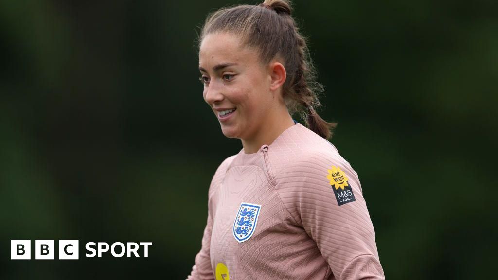 Manchester United's Maya Le Tissier wants to 'cement spot' in England squad