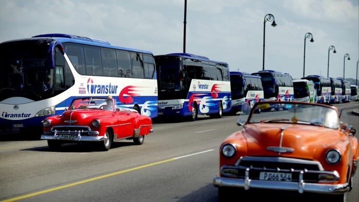 Chinese Yutong buses in Havana