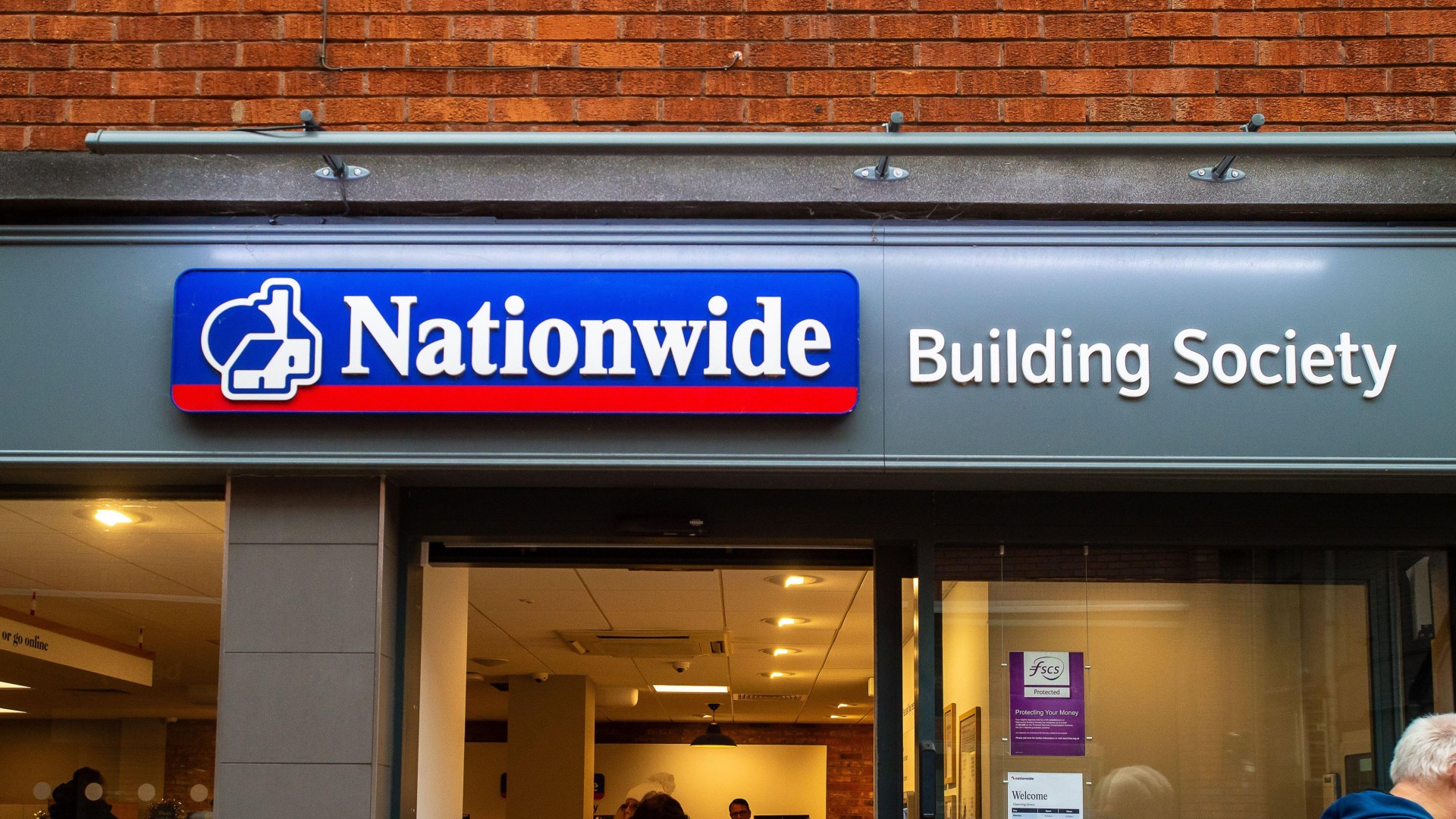 Nationwide issues warning over £100 fraud fee 'limit' and urges customers to 'come forward'