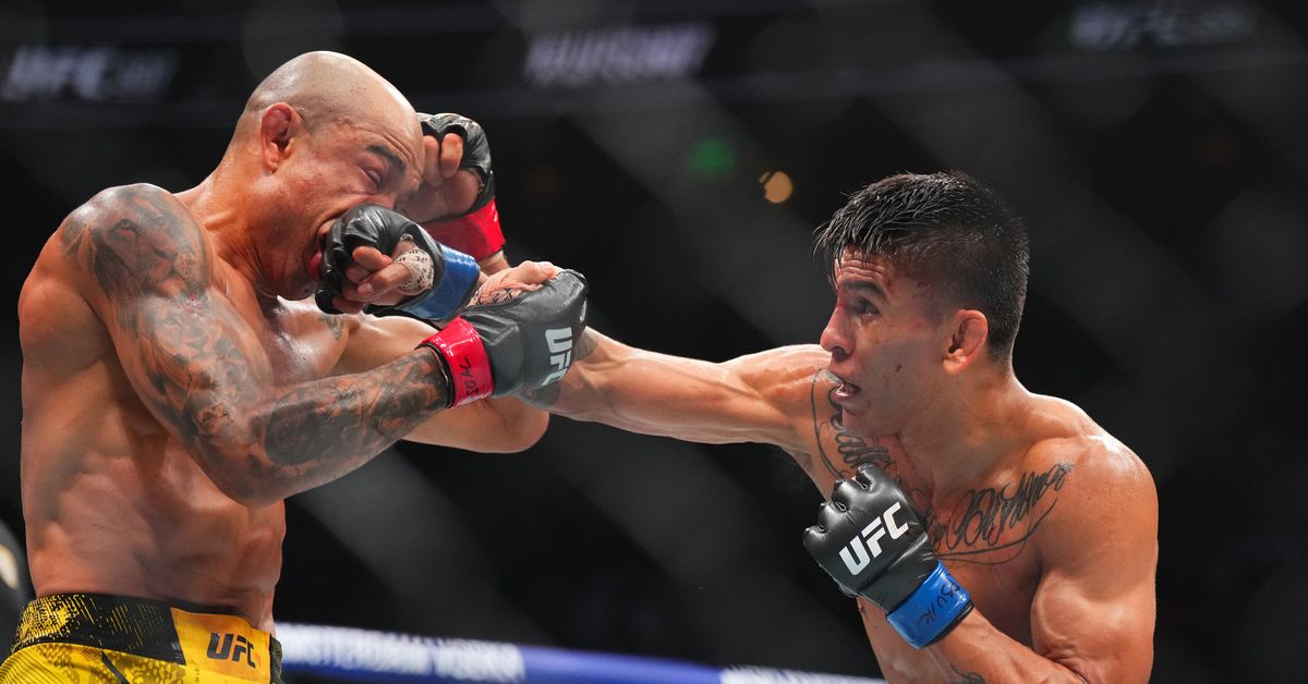 UFC 307 results: Mario Bautista faces hostile crowd after winning split decision over Jose Aldo 