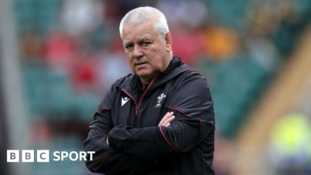 Warren Gatland: Coach not making squad decisions to protect himself