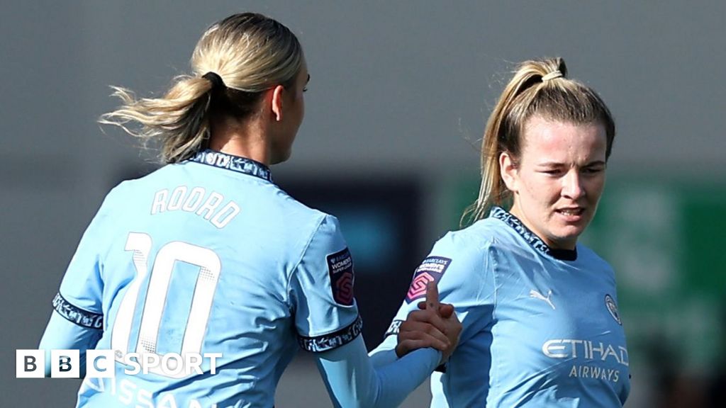 Lauren Hemp: 'Everything she touches turns to fire' - Praise for Manchester City star