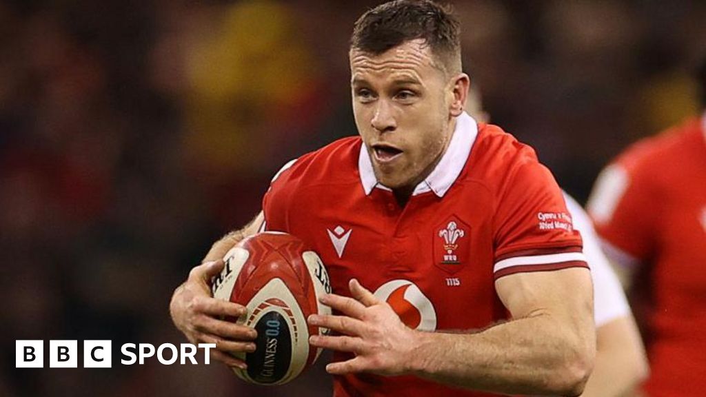 Gareth Davies: Scarlets scrum-half retires from internationals aged 34