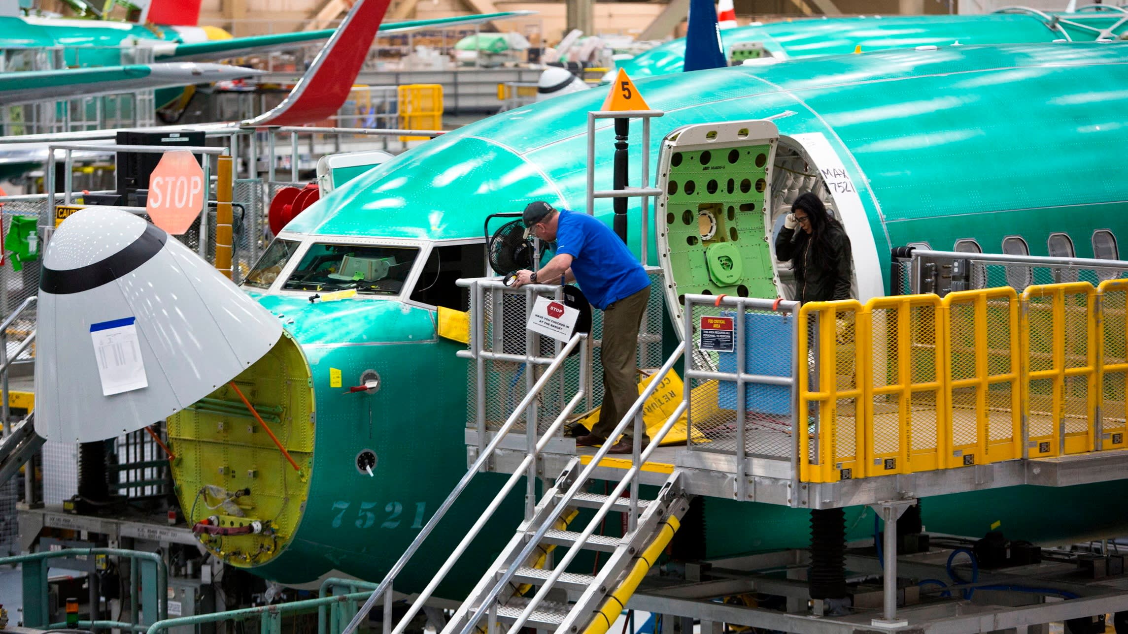 Boeing seeks up to $35bn to bolster balance sheet