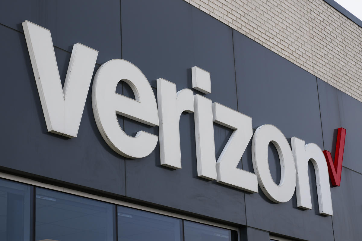 Verizon says its network is 'fully restored' following an hours-long outage