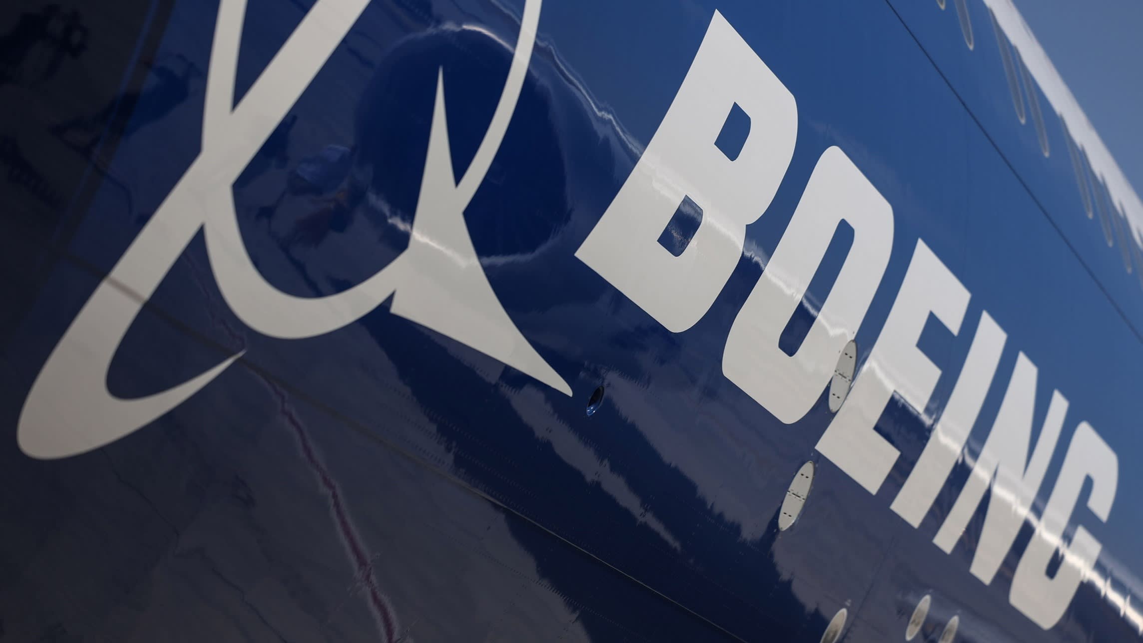 Boeing to cut 17,000 jobs and delay 777X jet as revenues fall short