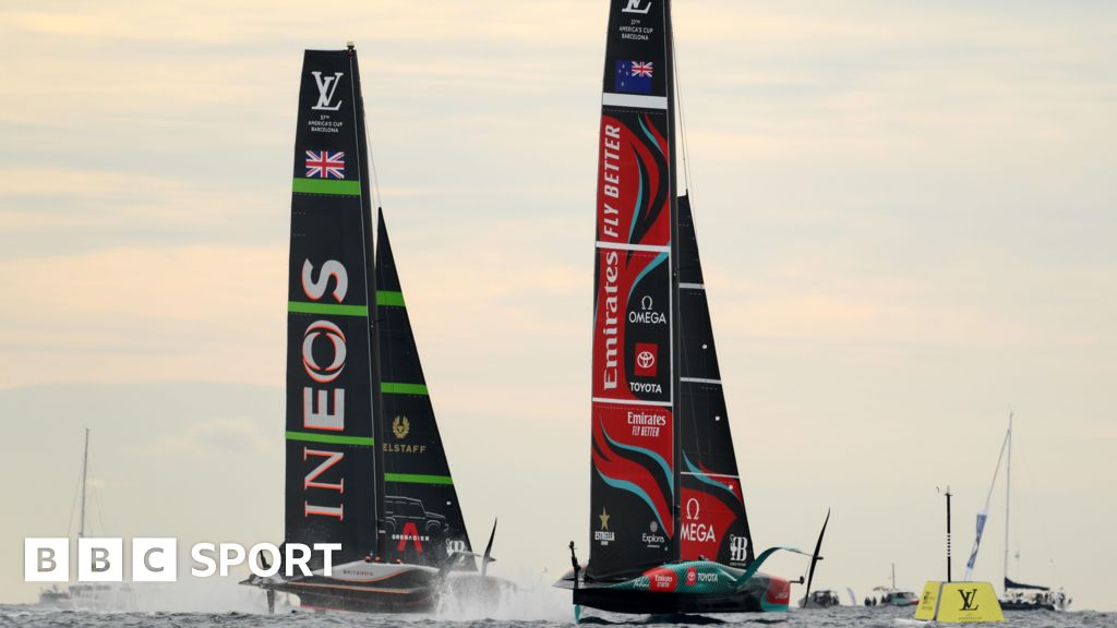 America's Cup: New Zealand extend lead over GB to close in on glory