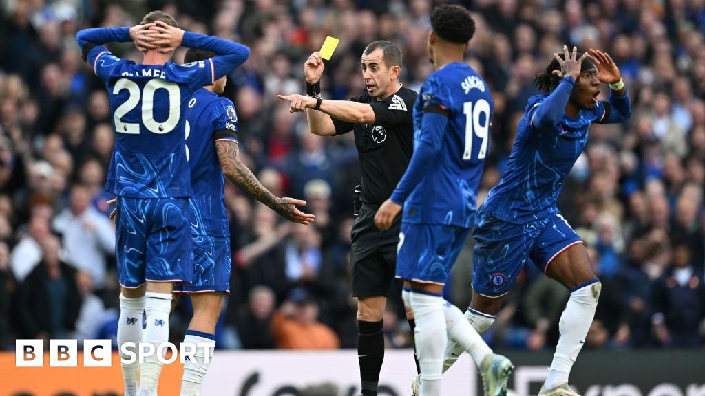 Premier League: Do Chelsea have a yellow card problem?