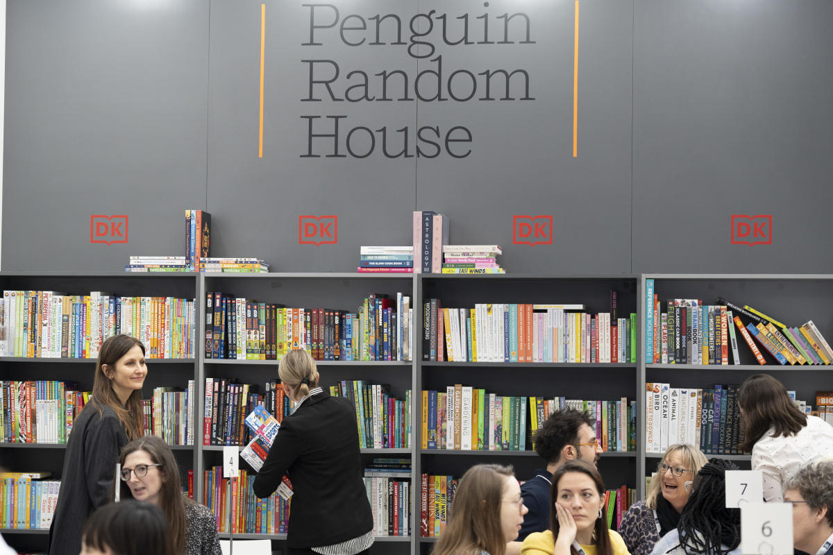 Penguin Random House amends its copyright rules to protect authors from AI