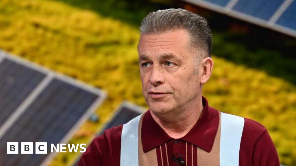 Chris Packham settles net zero legal action against government