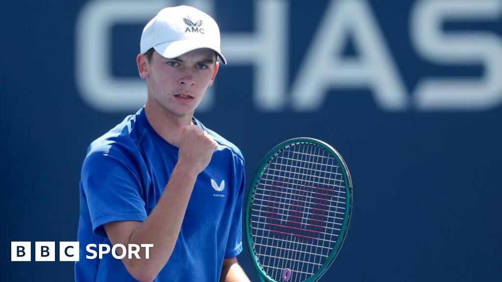 Charlie Robertson dreams of being 'better than Andy Murray'