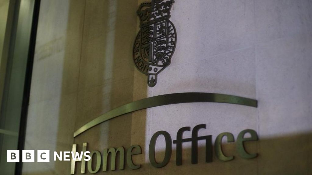 Some Home Office staff to get pay rise of over 9%