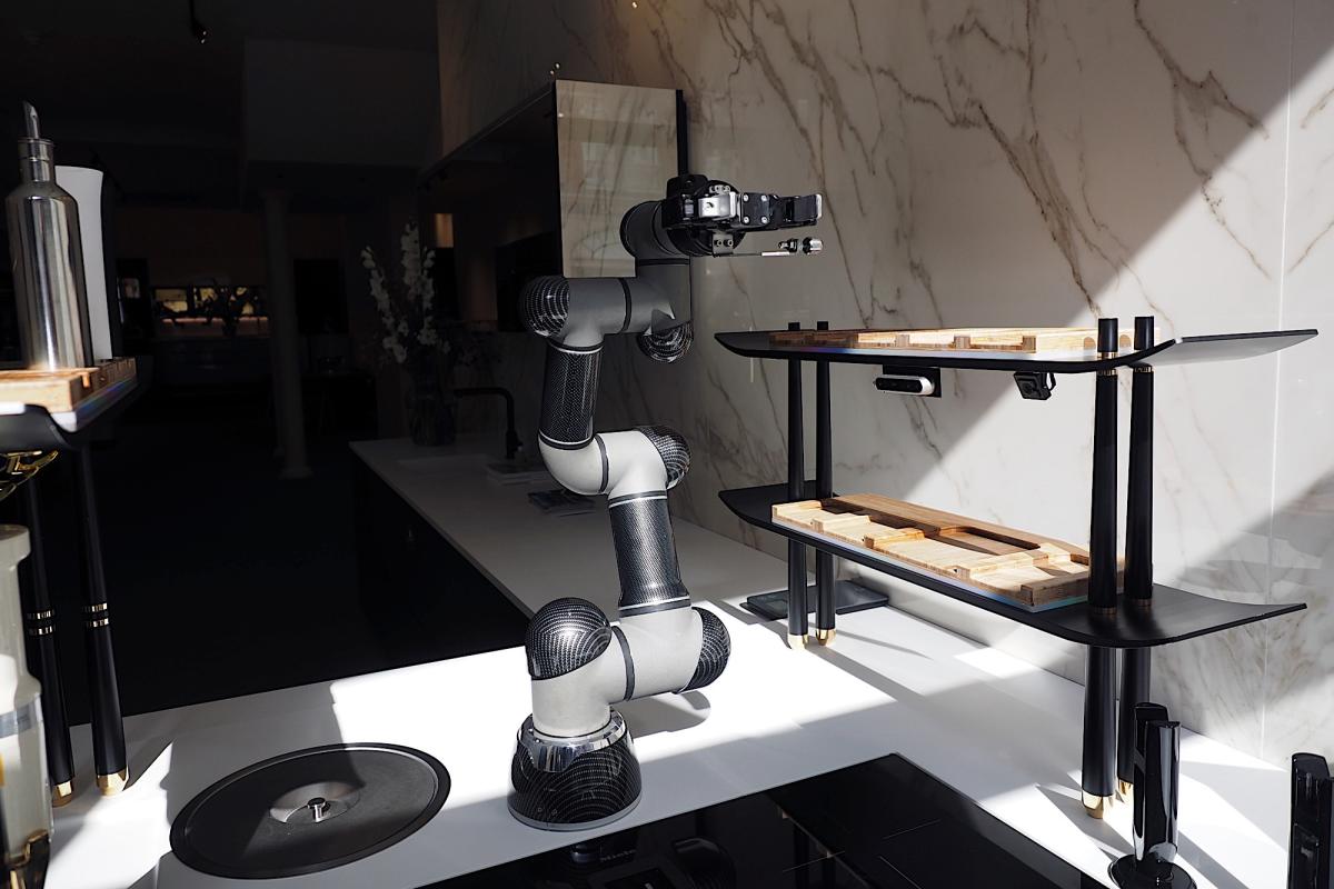 A $105,000 robot arm nobody needs cooked me a delicious lunch