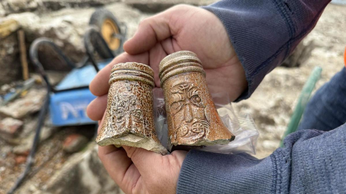 'Ancient pub' dug up at £21m Dover Beacon site