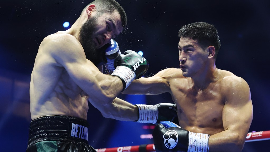 Artur Beterbiev def. Dmitry Bivol: Best photos