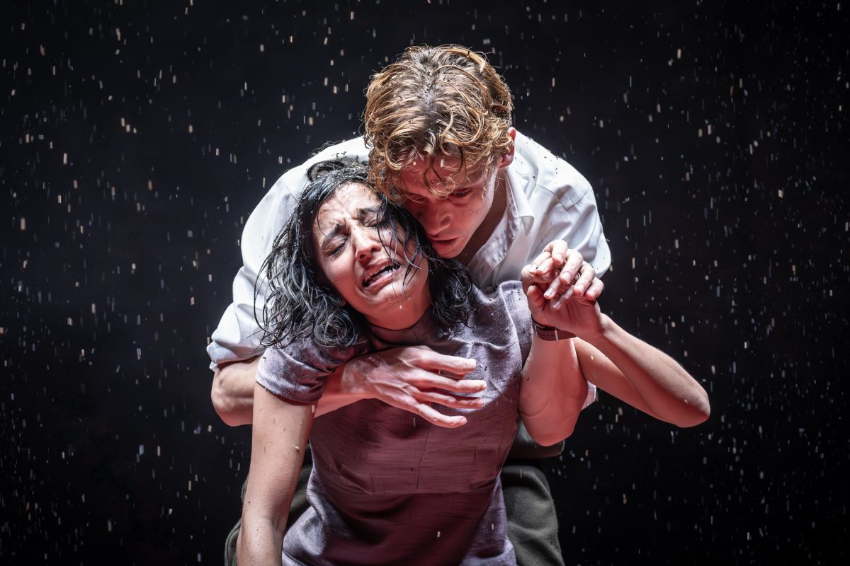 Ellora Torchia and Billy Howle in 'Look Back in Anger' (Photo: Marc Brenner)