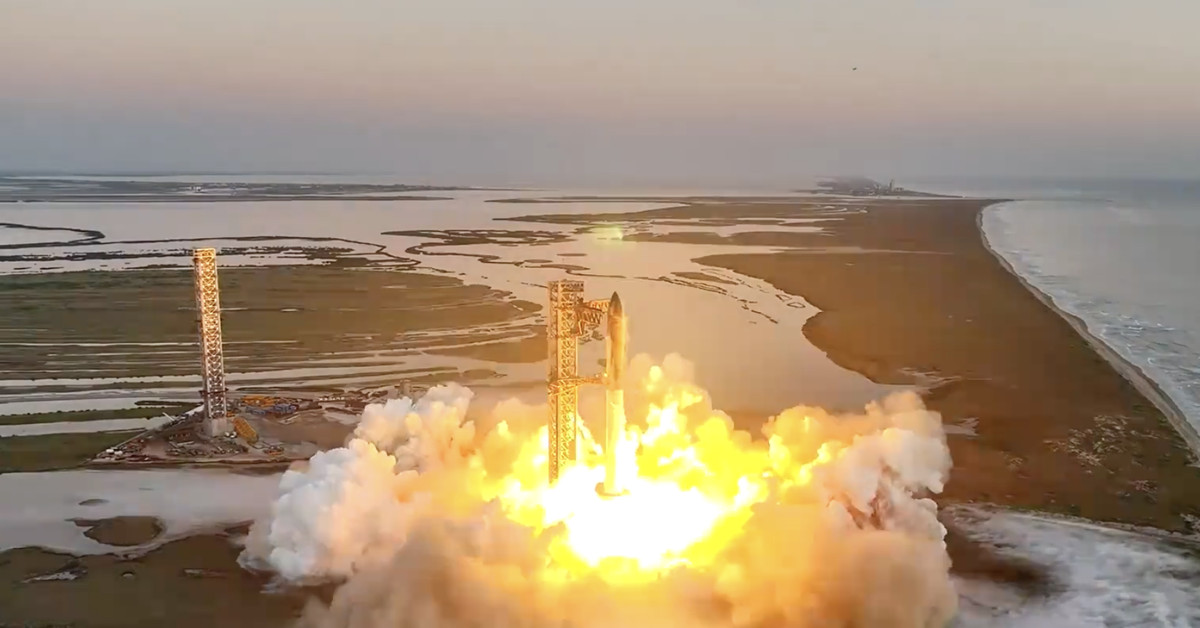 SpaceX launches Starship and catches its Super Heavy booster for the first time