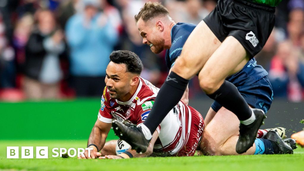 Super League Grand Final: Wigan Warriors 9-2 Hull KR